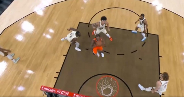 新2网址-发力一波流？伦纳德追身三分 随后穿越多人左手拉杆上篮打停勇士