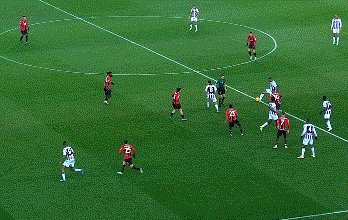 新2网址-【意甲】伊布补时凌空斩救主 AC米兰客场平乌迪内斯