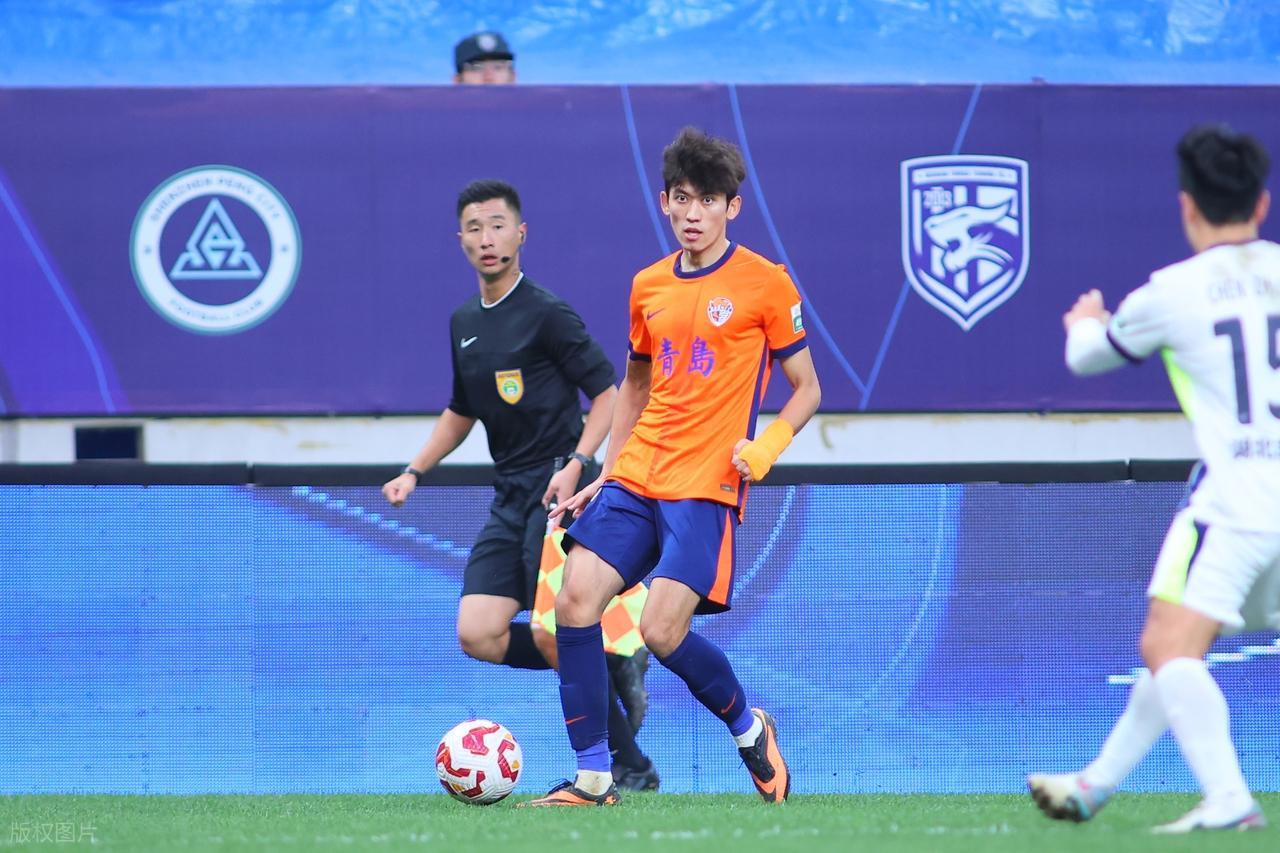 新2网址-1比1！山东鲁能球迷笑醒了，新援刚入队就进球，成为韩鹏掌上宝