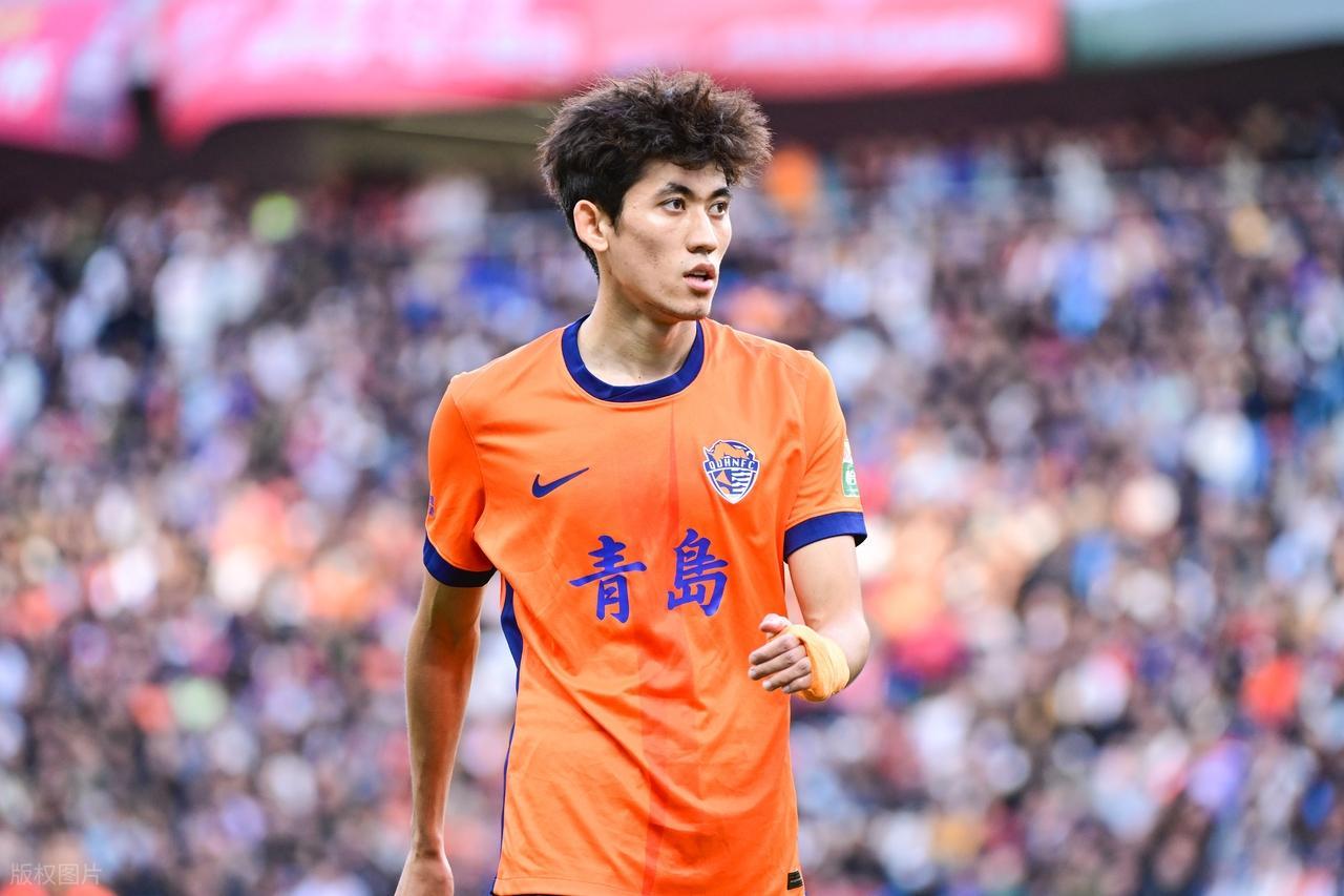 新2网址-1比1！山东鲁能球迷笑醒了，新援刚入队就进球，成为韩鹏掌上宝