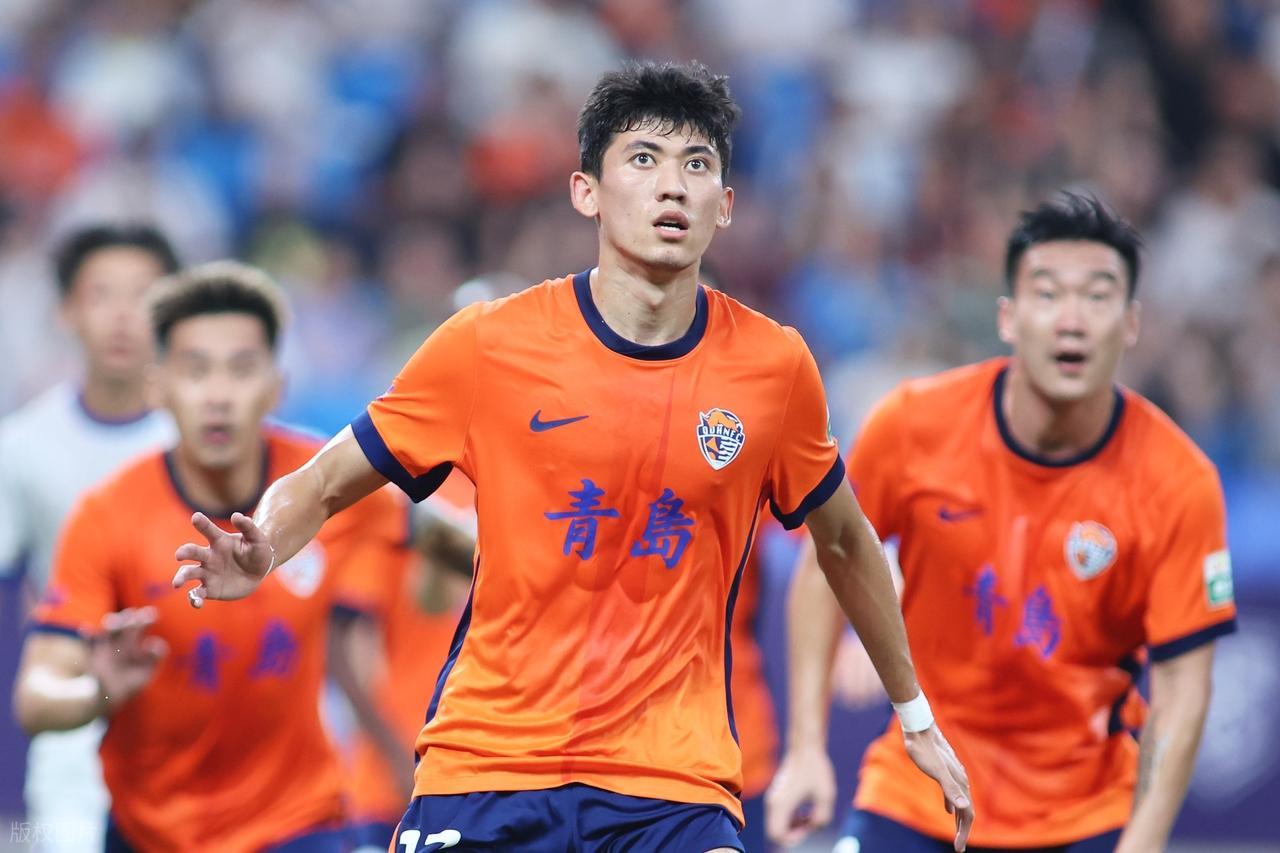 新2网址-1比1！山东鲁能球迷笑醒了，新援刚入队就进球，成为韩鹏掌上宝