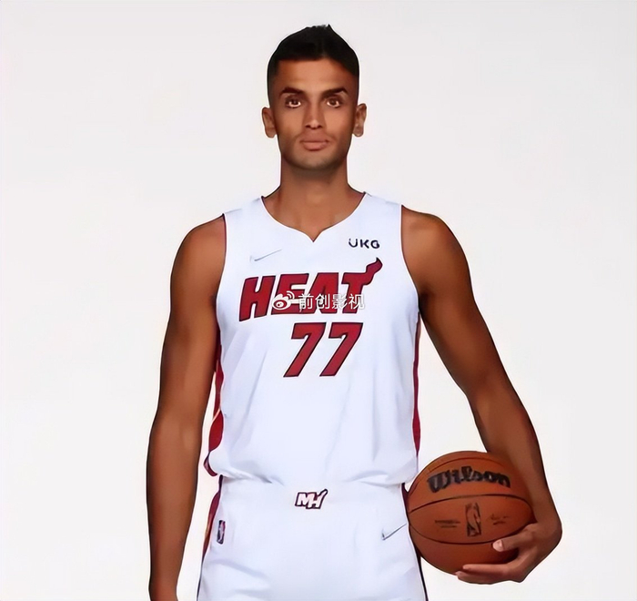 新2网址-首秀22分14板!2米11土耳其中锋驰援毒蛇,火箭计划补强内线|毒蛇队|尤尔特塞文|乌度卡|NBA|芝加哥公牛队_新浪体育_新浪新闻